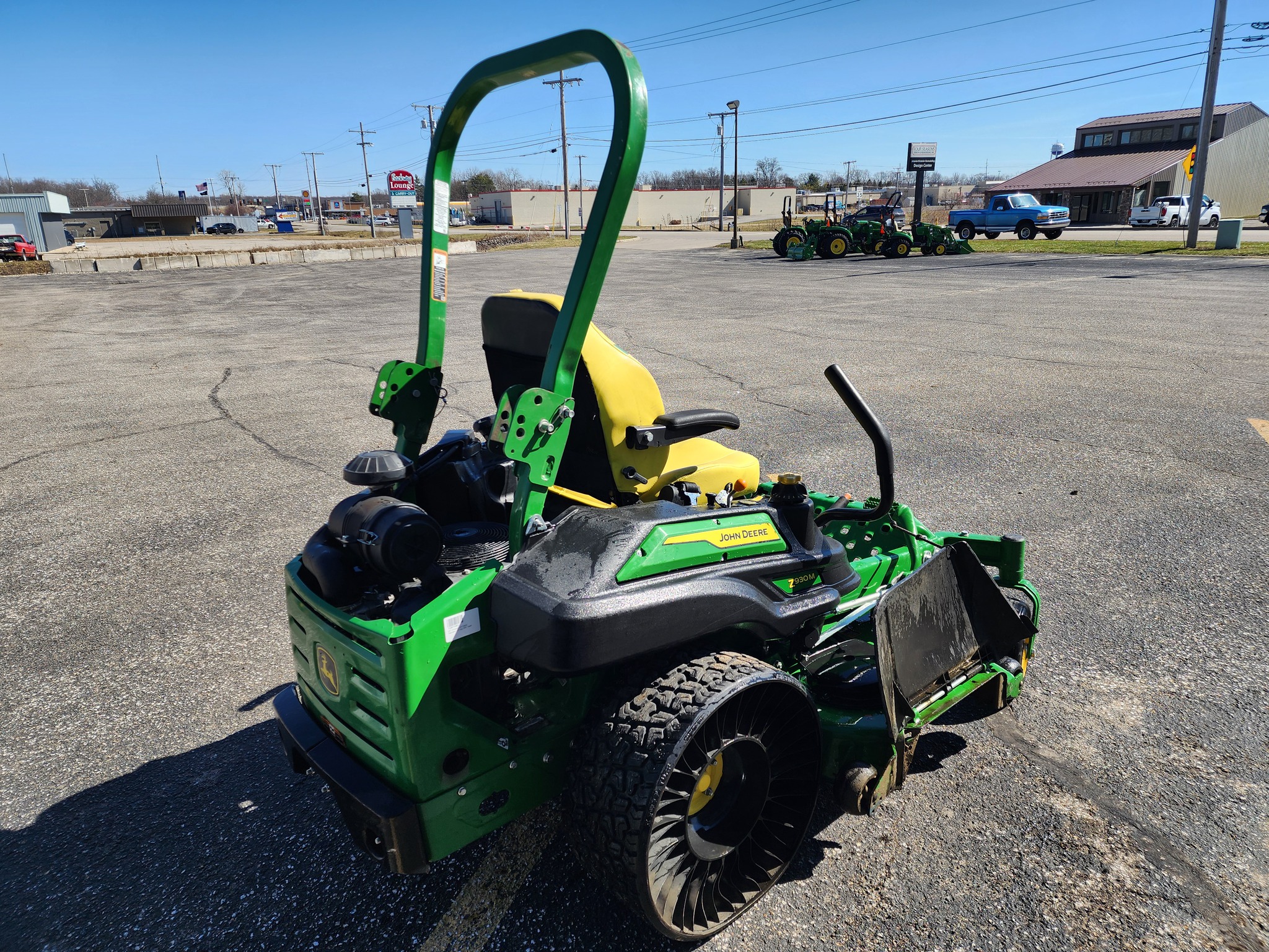 2022 John Deere Z930M Image 6