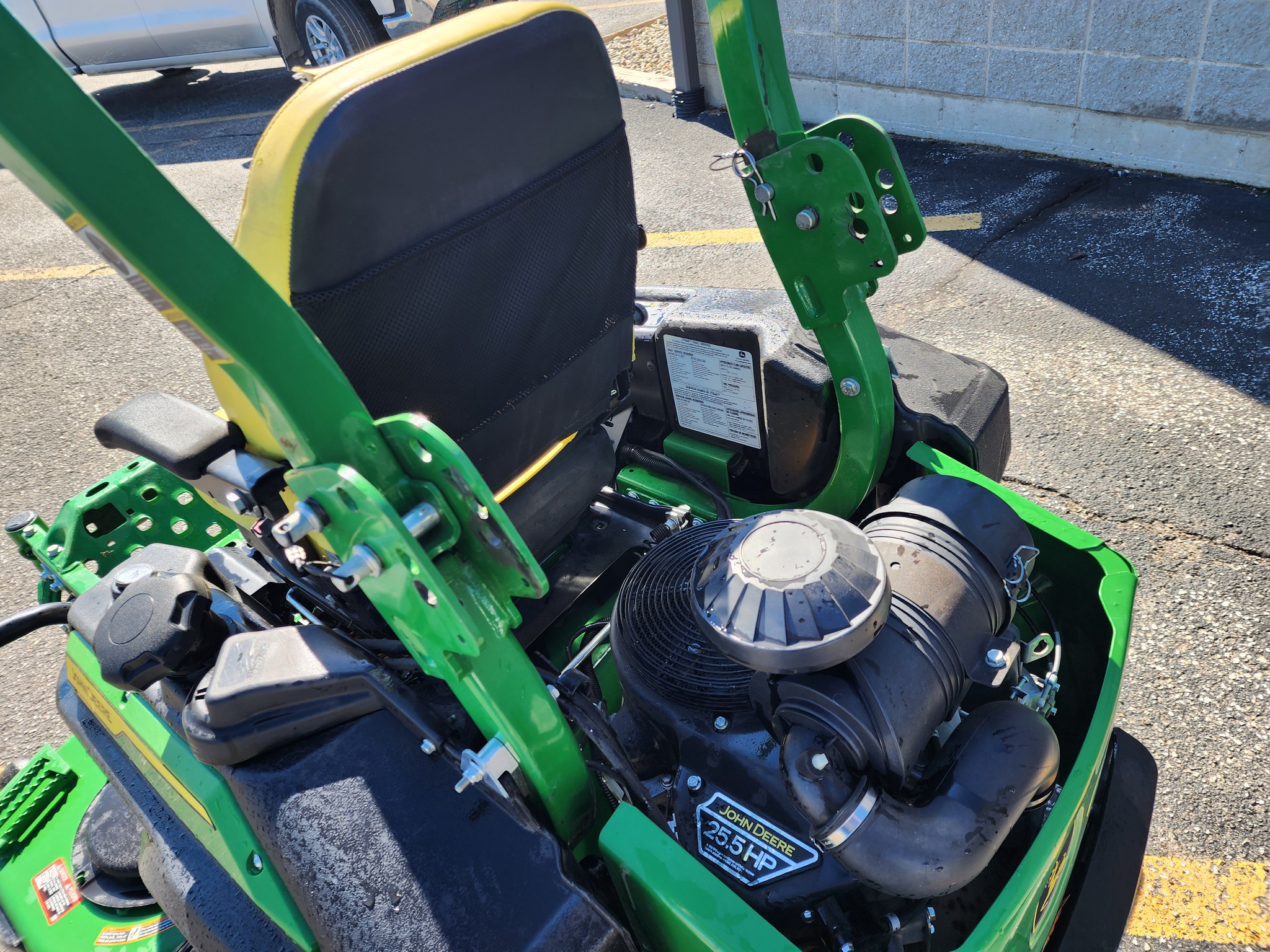 2022 John Deere Z930M Image 10