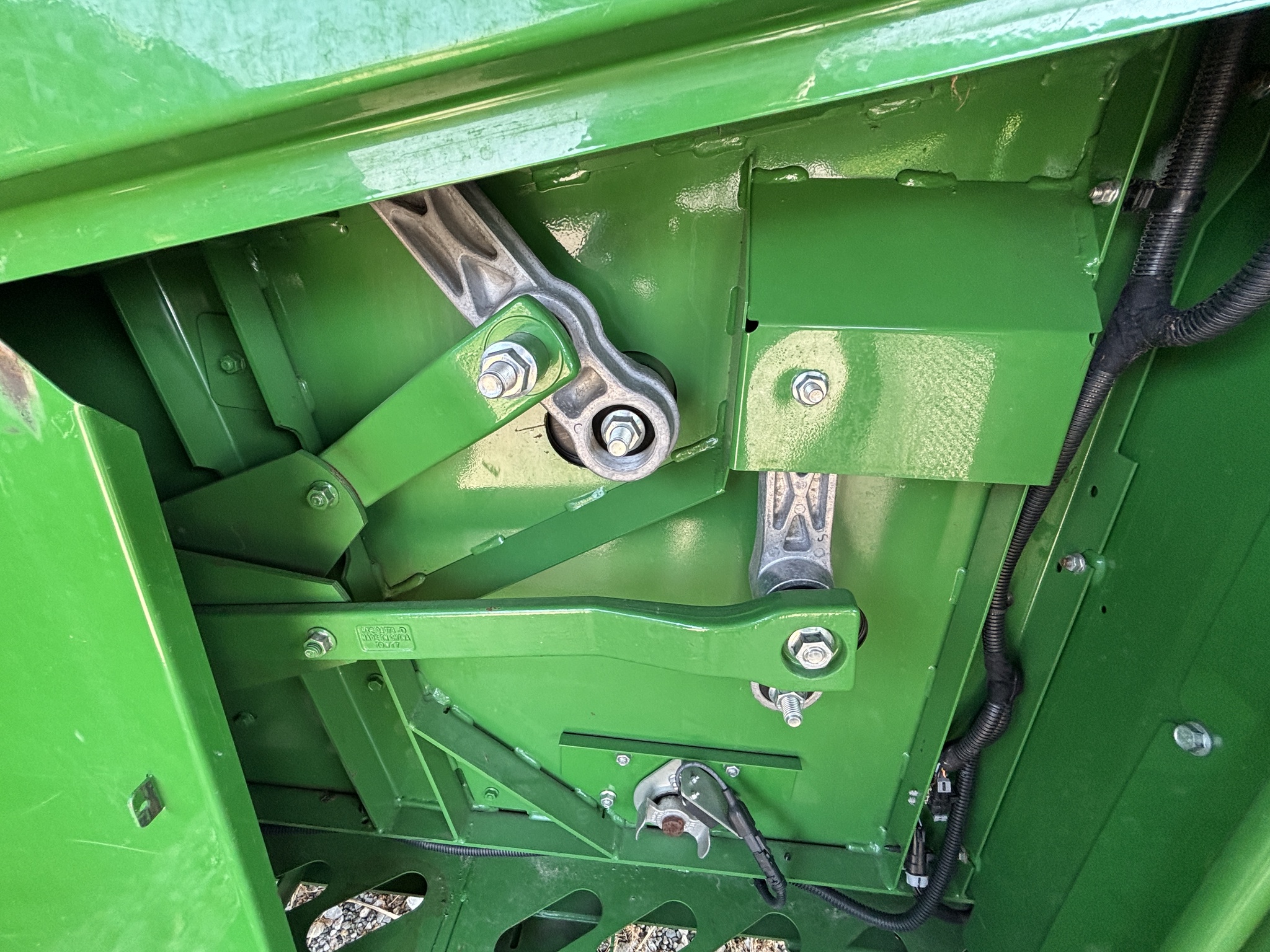 Used 2020 John Deere S780 Combines at Koenig Equipment in Greenfield, IN - PhotoXL15