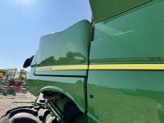 Used 2020 John Deere S780 Combines at Koenig Equipment in Greenfield, IN - Photo11
