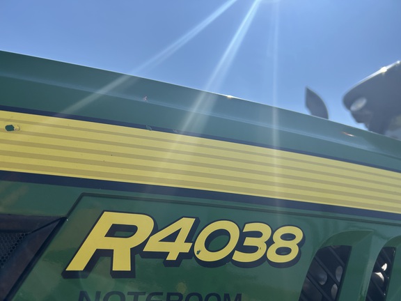 2016 John Deere R4038 (3rd thumbnail)