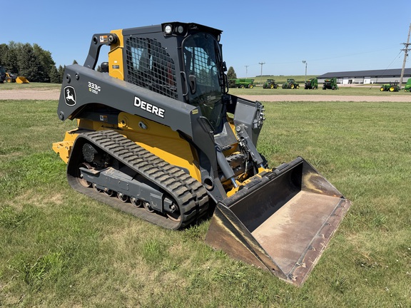  John Deere 333G