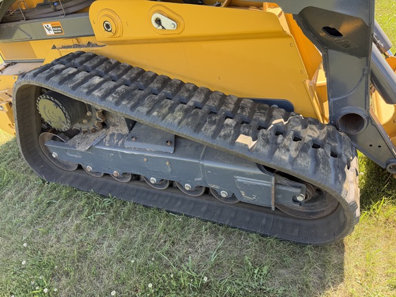 2023 John Deere 333G - Photo12