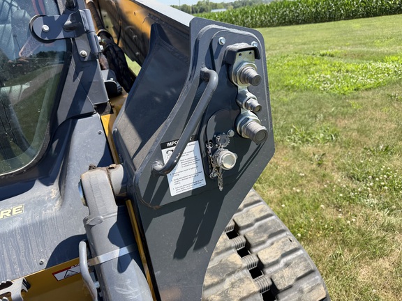 2023 John Deere 333G - Photo21