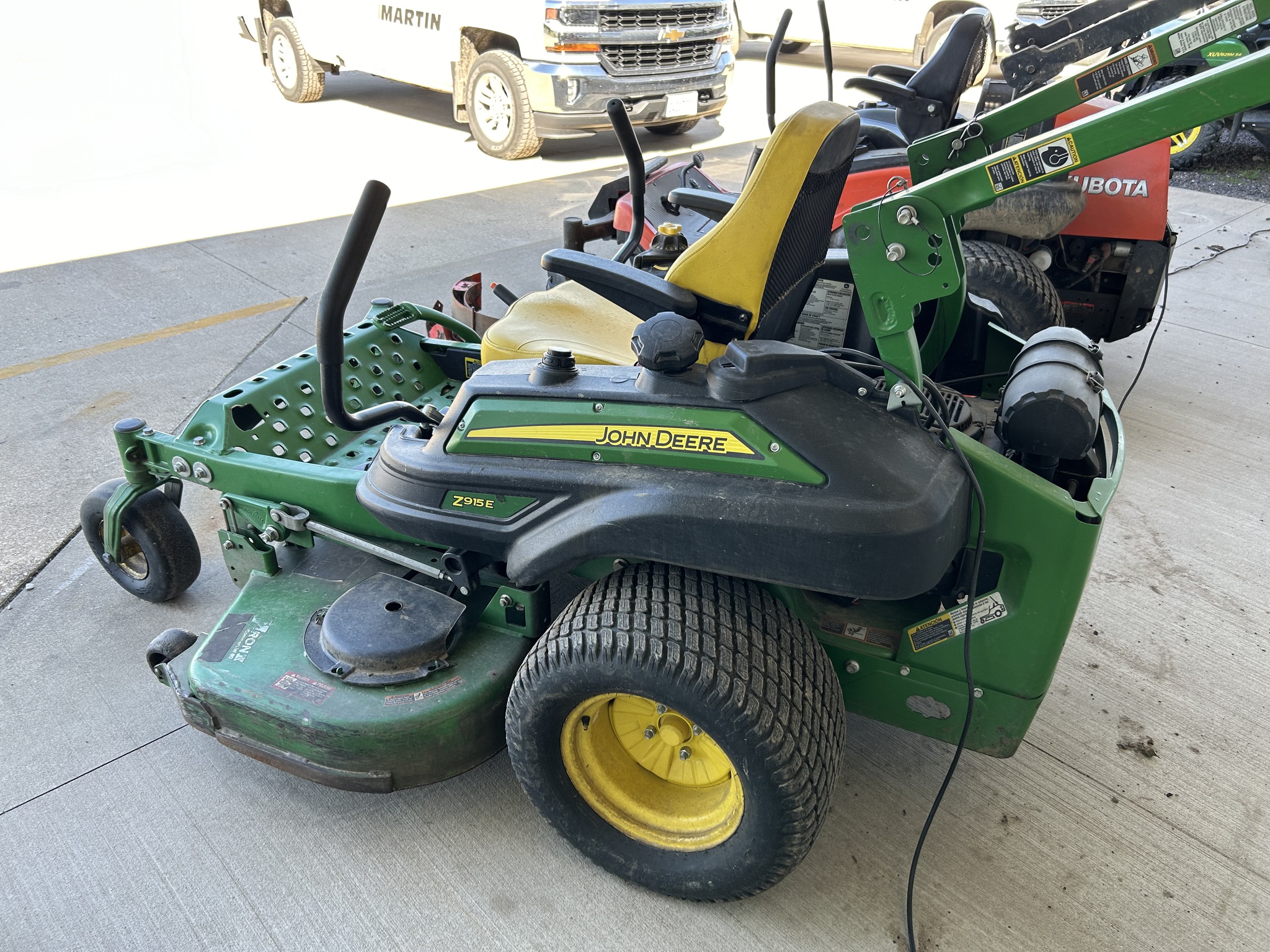  2020 John Deere Z915E at Heritage Tractor in Brimfield, IL