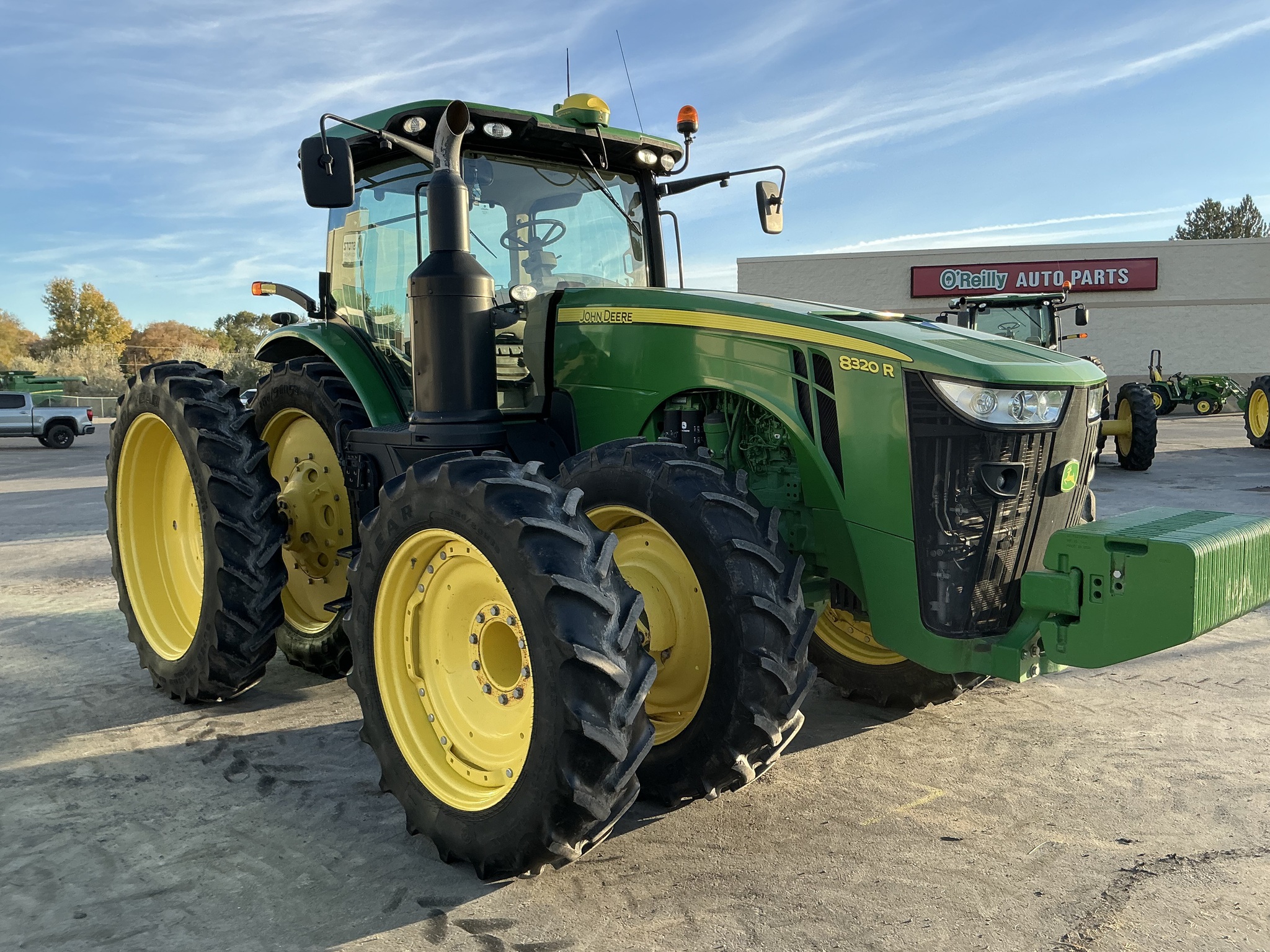 2018 John Deere 8320R Image 7