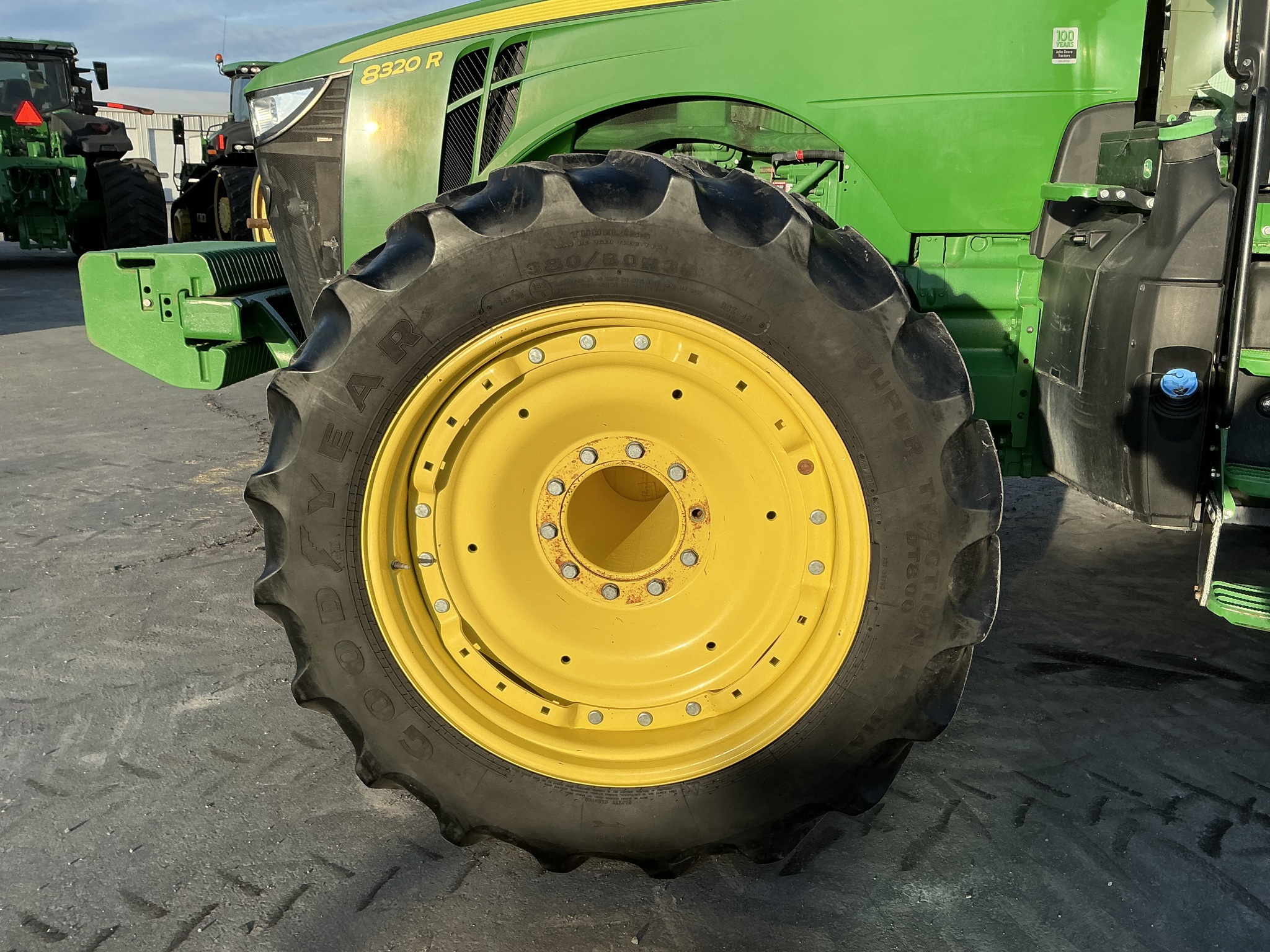 2018 John Deere 8320R Image 13