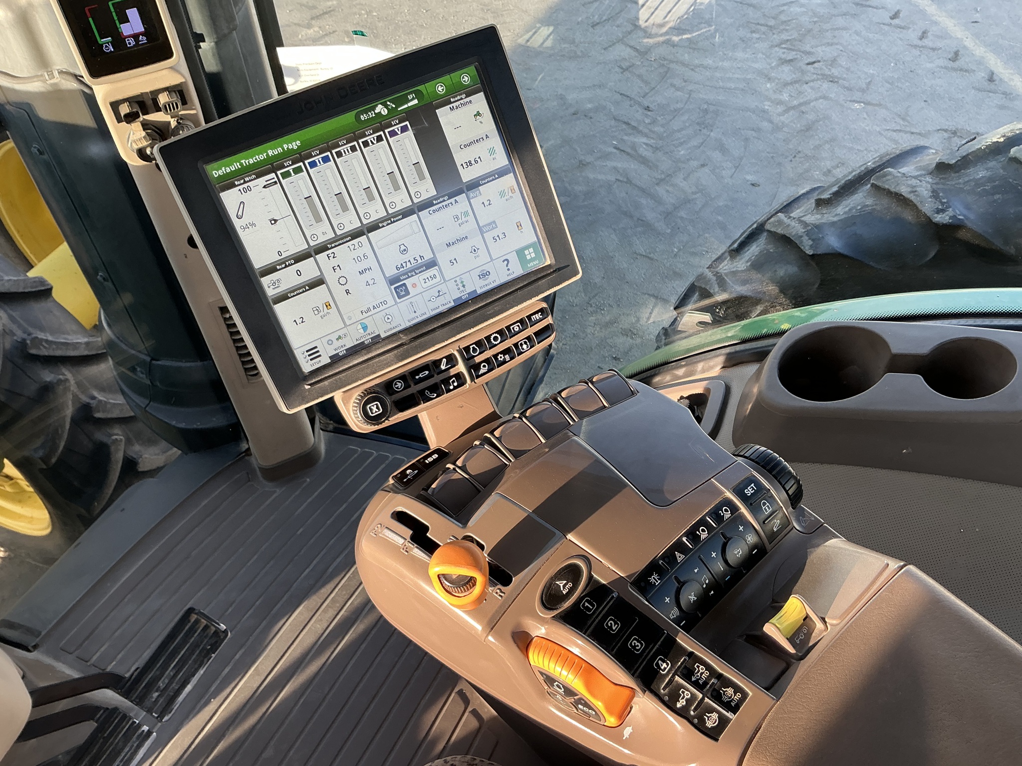 2018 John Deere 8320R Image 27