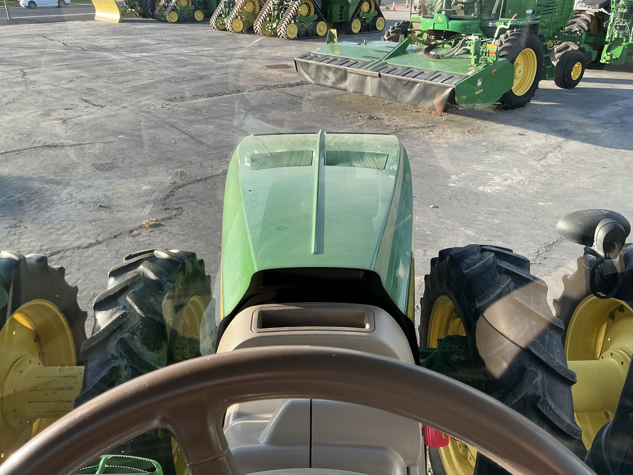 2018 John Deere 8320R Image 28