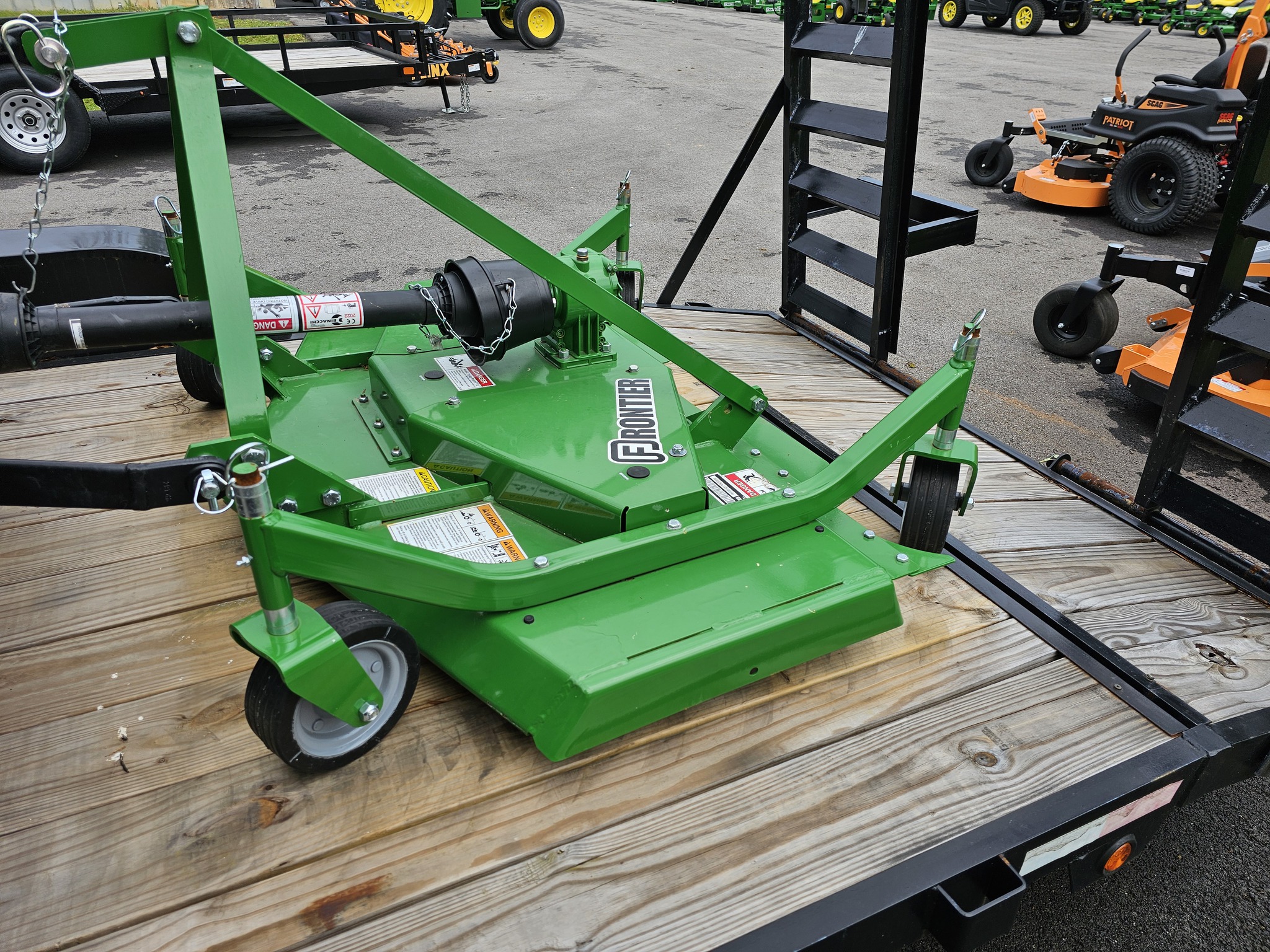 2023 Frontier GM1060E Image 3