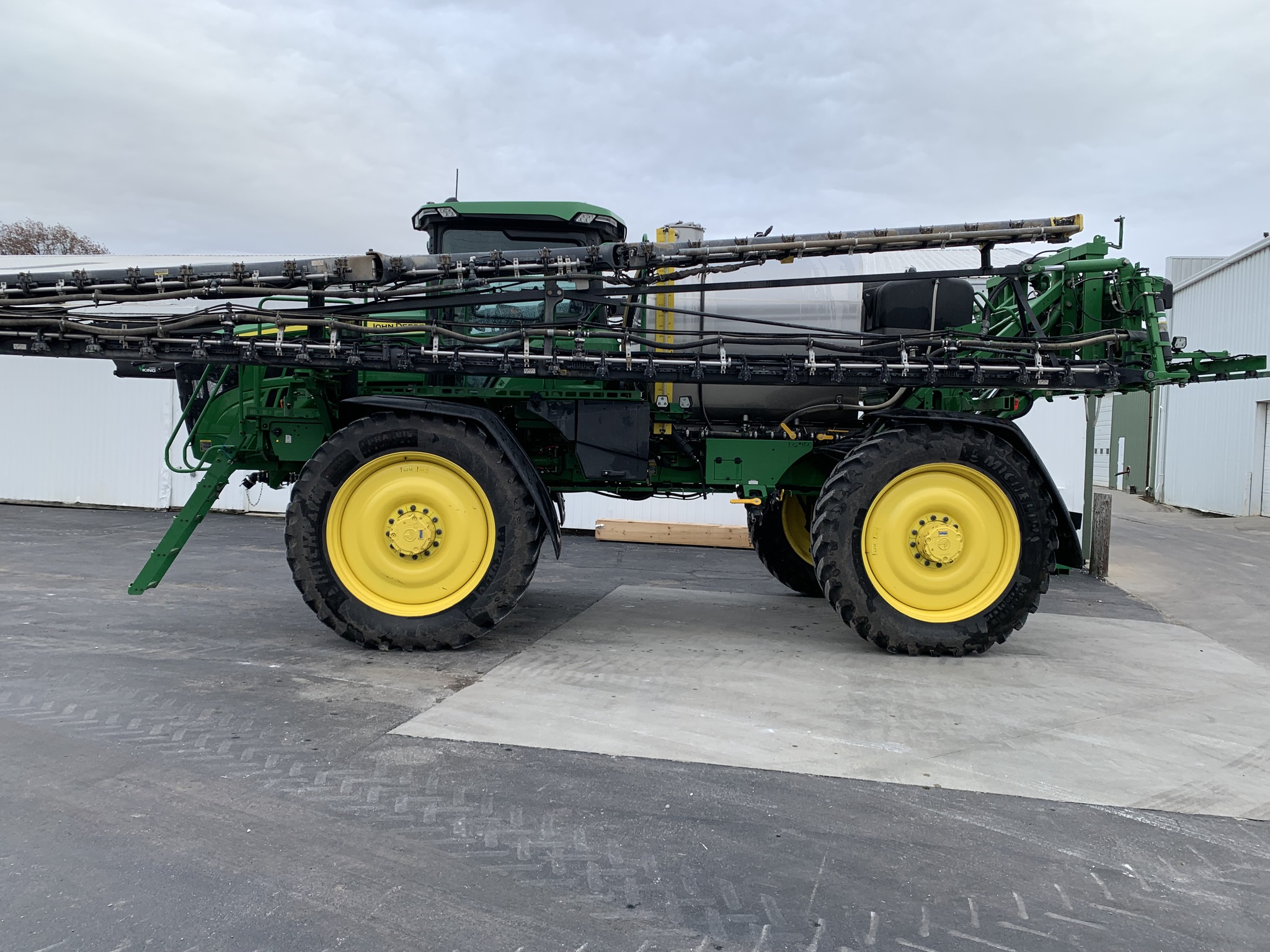  2022 John Deere 616R at Heritage Tractor in Lamar, MO