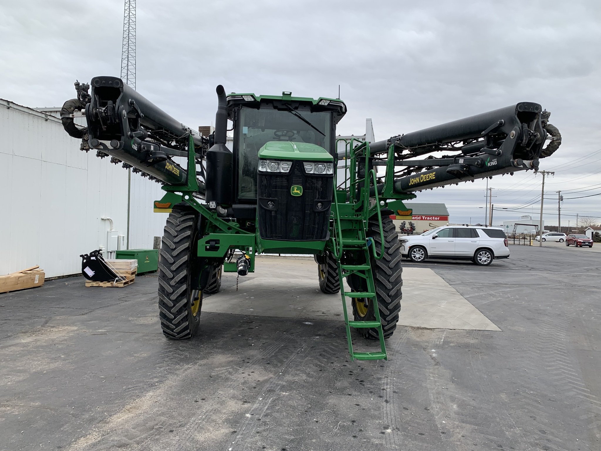 2022 John Deere 616R at Heritage Tractor in Lamar, MO