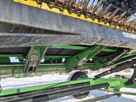 Used 2021 John Deere RD35F Combine Platforms at Horizon Ag & Turf in St. Paul, AB - Photo20