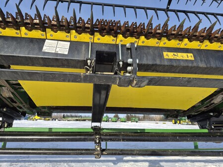 Used 2021 John Deere RD35F Combine Platforms at Horizon Ag & Turf in St. Paul, AB - Photo24