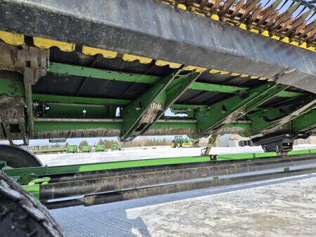 Used 2021 John Deere RD35F Combine Platforms at Horizon Ag & Turf in St. Paul, AB - Photo26