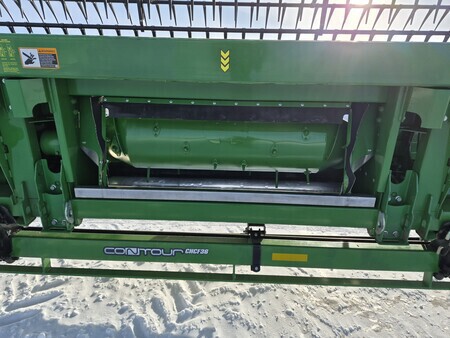 Used 2021 John Deere RD35F Combine Platforms at Horizon Ag & Turf in St. Paul, AB - Photo32