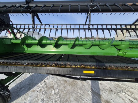 Used 2021 John Deere RD35F Combine Platforms at Horizon Ag & Turf in St. Paul, AB - Photo36