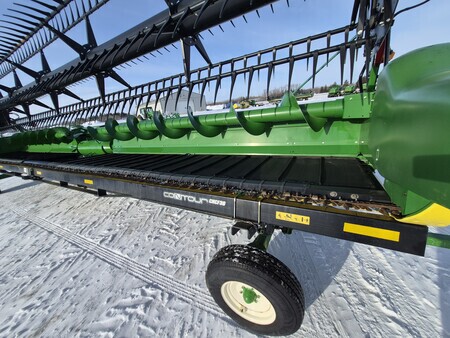 Used 2021 John Deere RD35F Combine Platforms at Horizon Ag & Turf in St. Paul, AB - Photo41