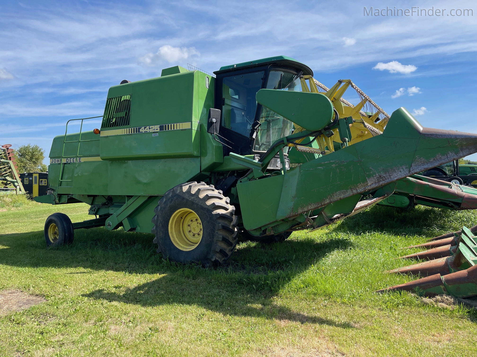 1988 John Deere 4425 | Combines | MachineFinder