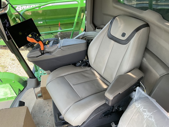 2024 John Deere X9 1000 - Photo15