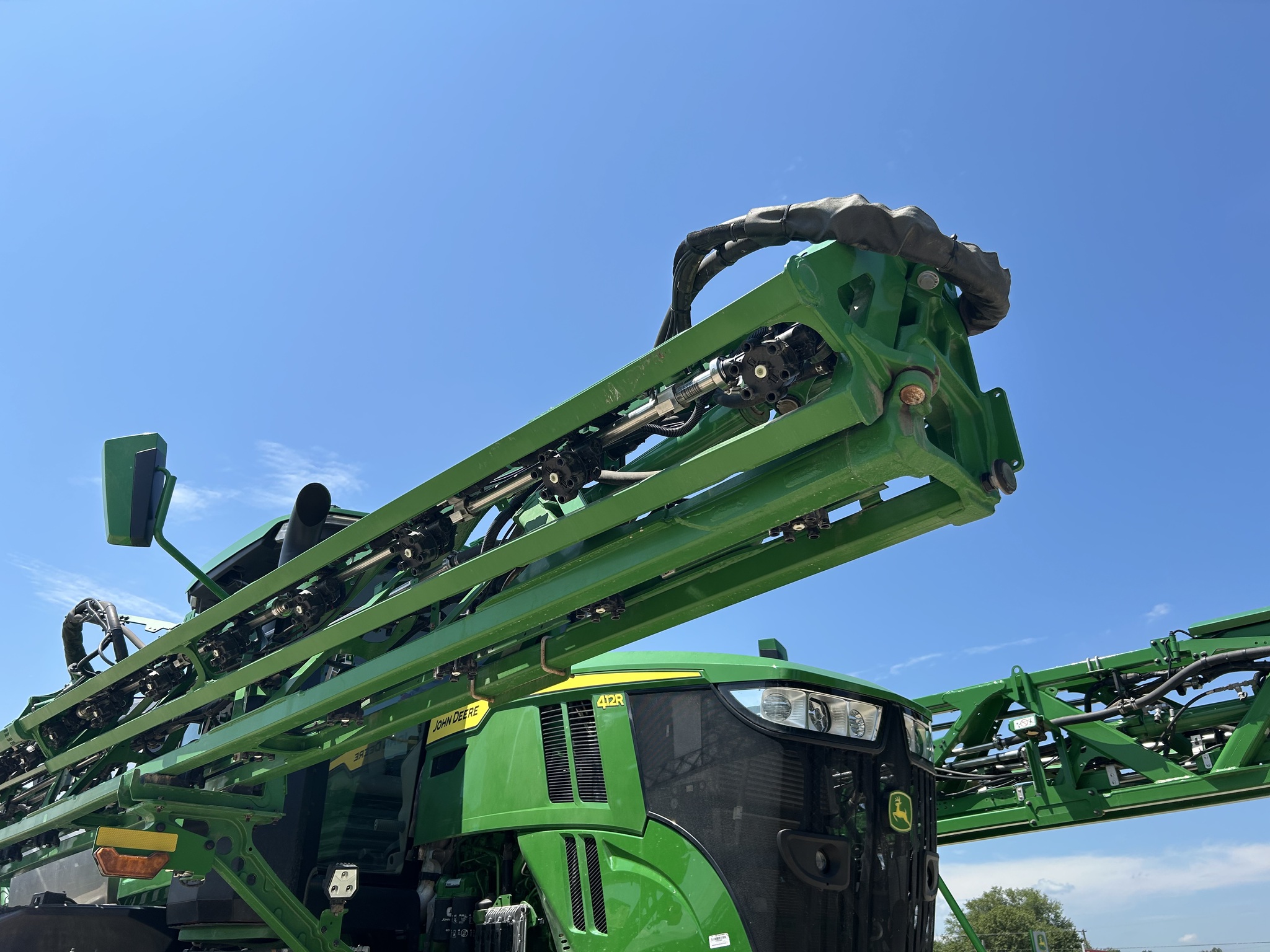 2022 John Deere 412R Image 19
