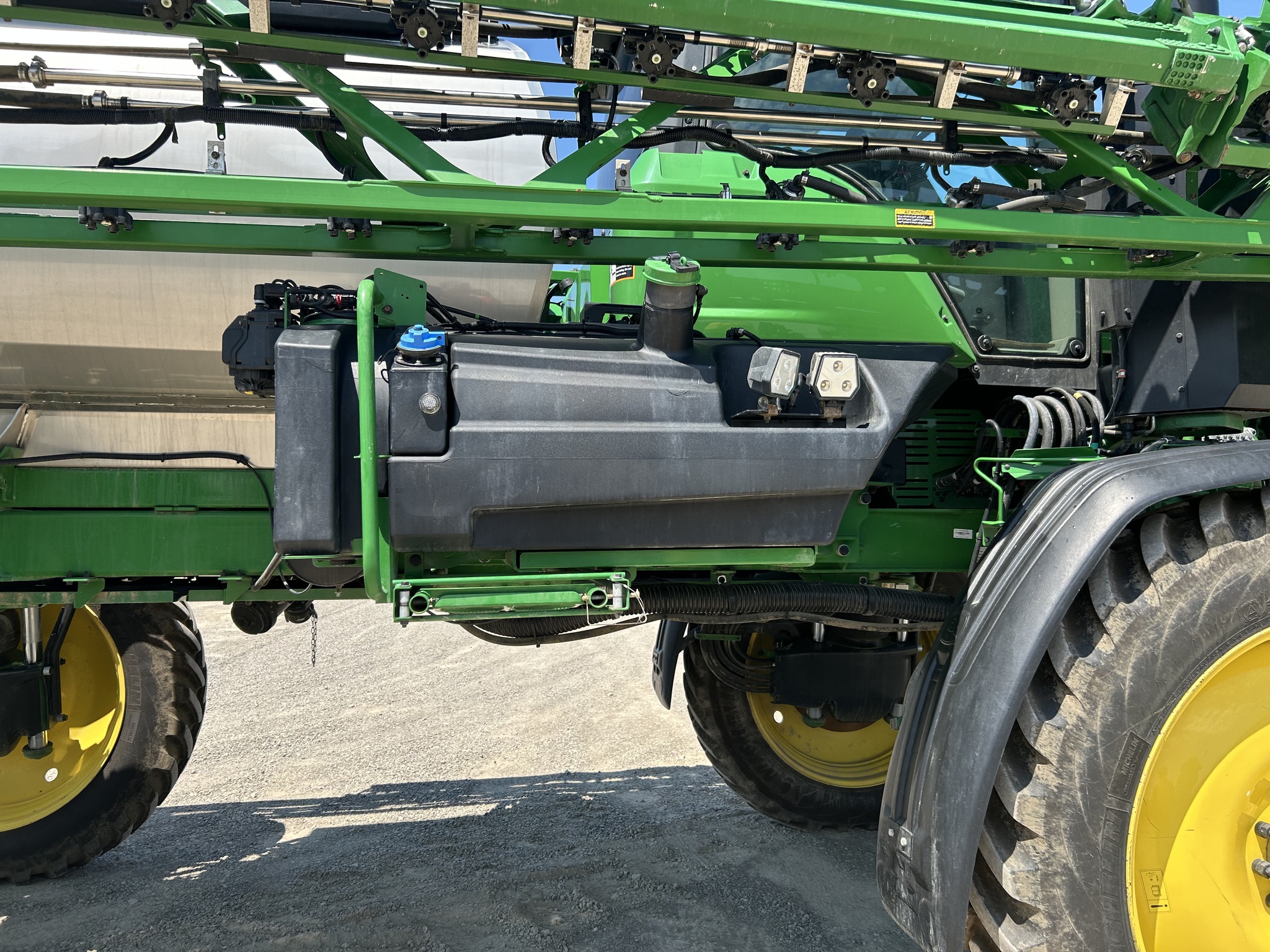 2022 John Deere 412R Image 17
