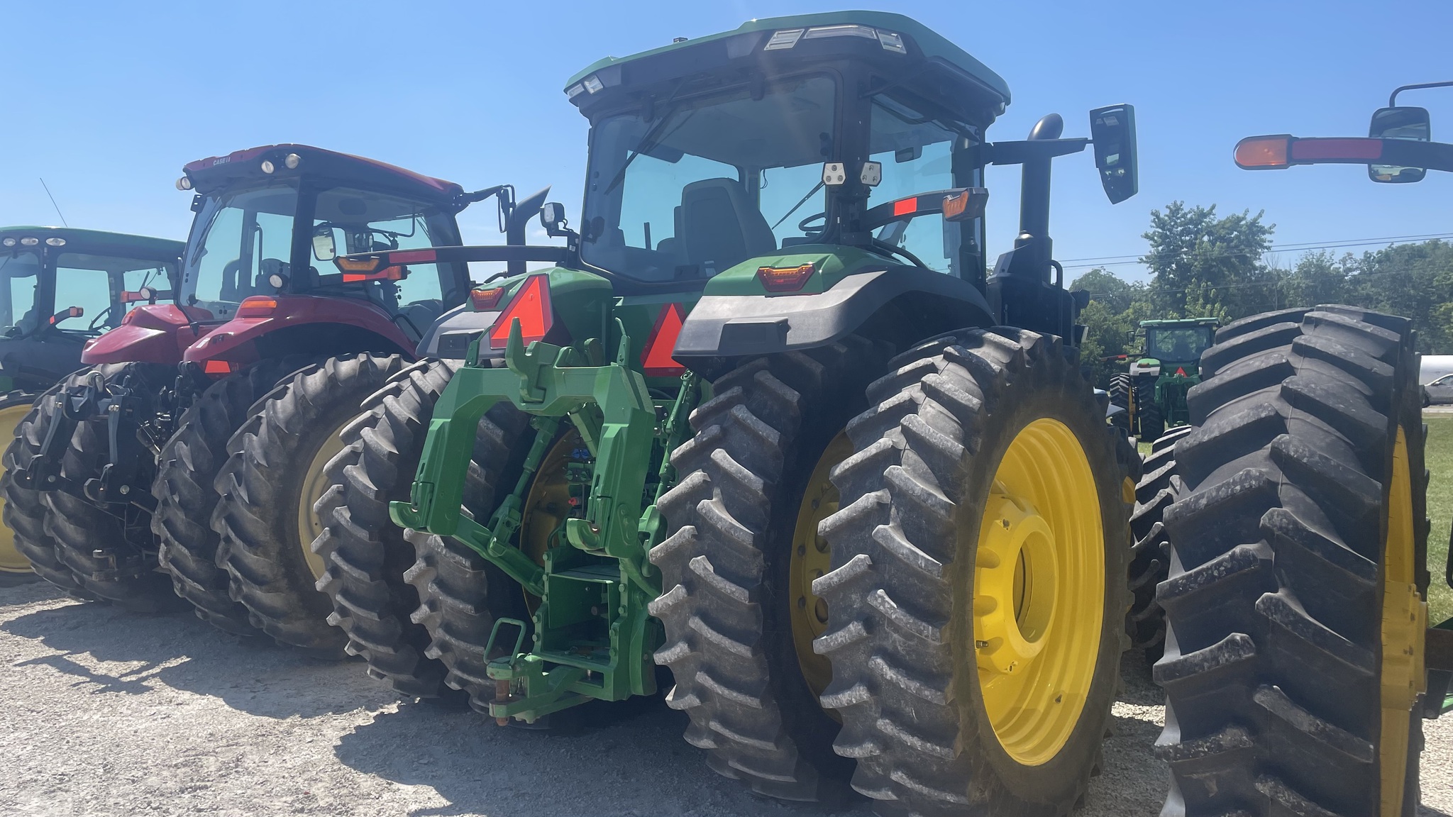 2023 John Deere 8R 340 Image 4