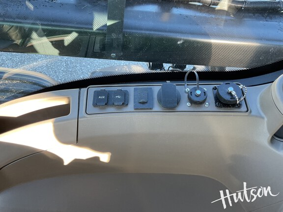 Photo of 2024 John Deere 410R