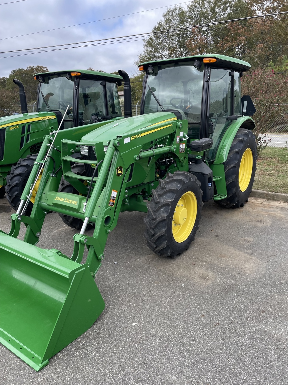 2023 John Deere 5090E Image 3