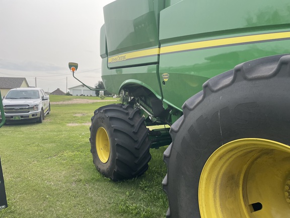 Used 2020 John Deere S790 Combines at Horizon Ag & Turf in Vermilion, AB - Photo22