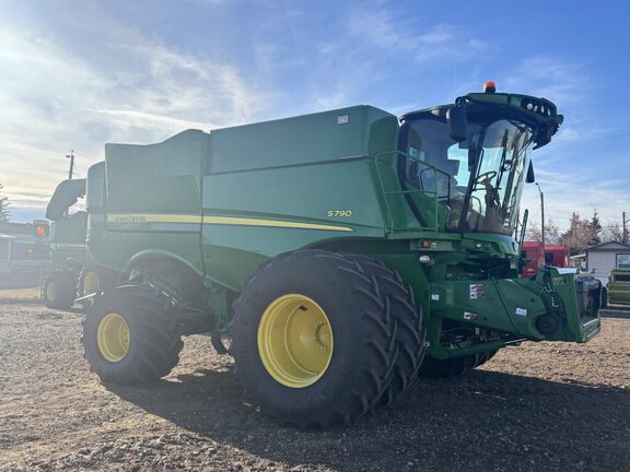 Used 2020 John Deere S790 Combines at Horizon Ag & Turf in Vermilion, AB - Photo3