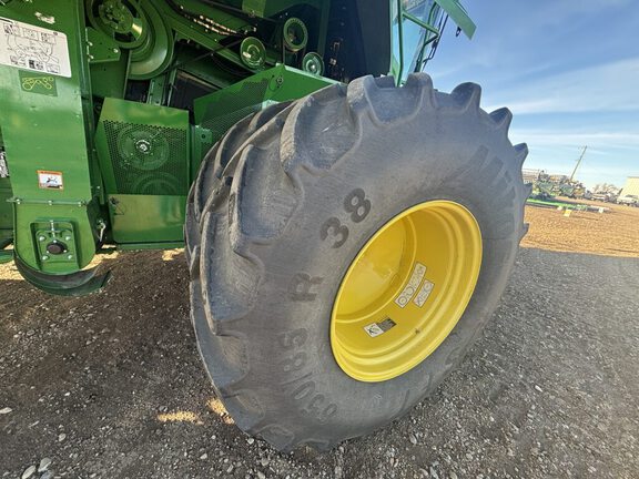 Used 2020 John Deere S790 Combines at Horizon Ag & Turf in Vermilion, AB - Photo7