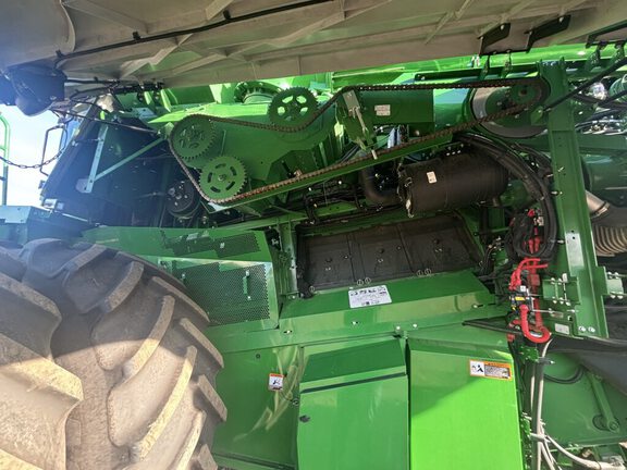 Used 2020 John Deere S790 Combines at Horizon Ag & Turf in Vermilion, AB - Photo13