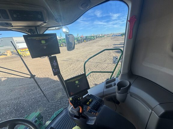 Used 2020 John Deere S790 Combines at Horizon Ag & Turf in Vermilion, AB - Photo17