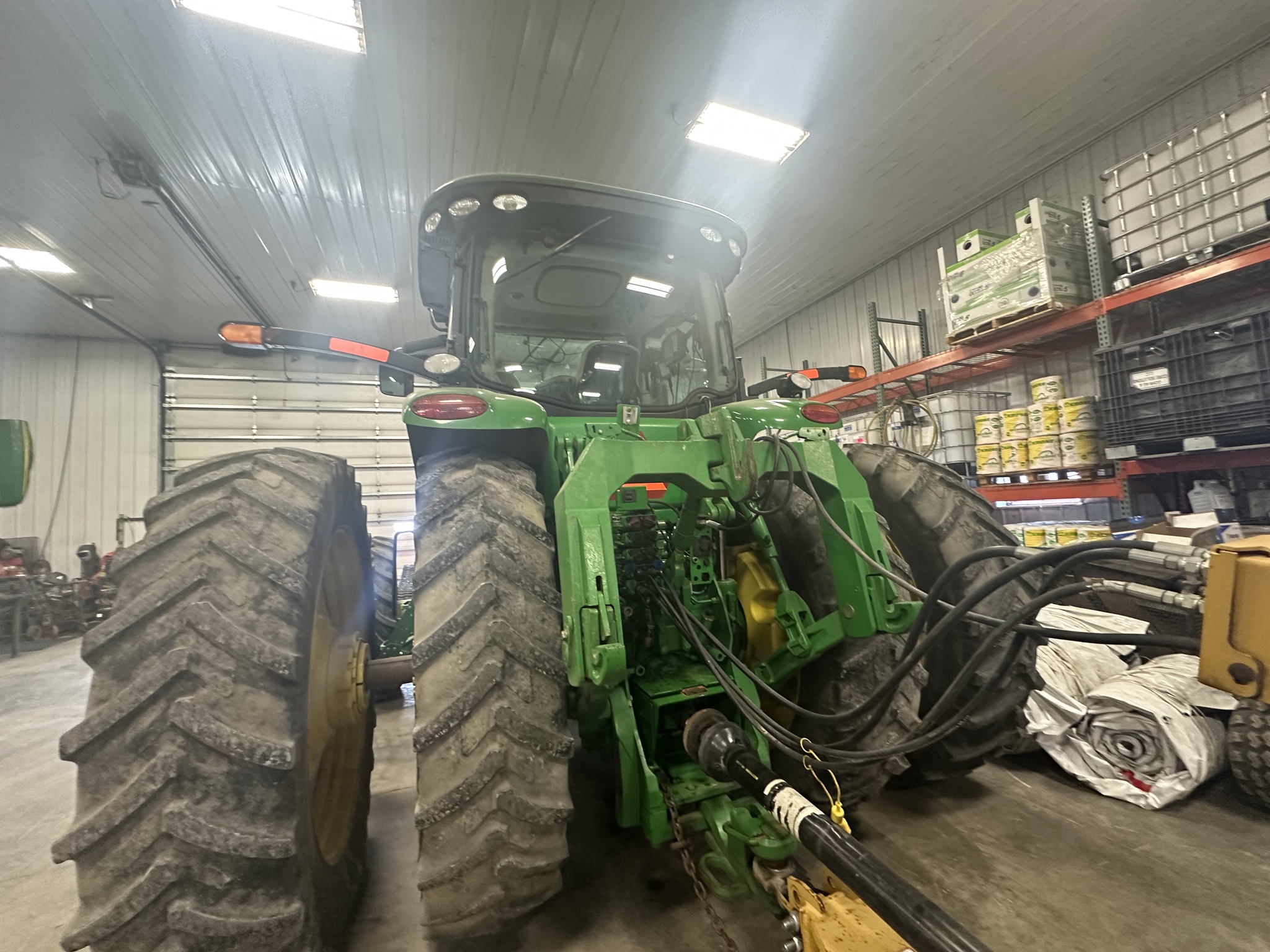 2012 John Deere 8335R Image 4