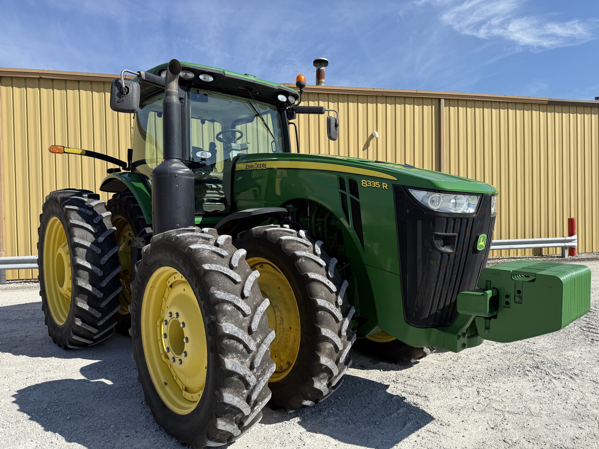 2012 John Deere 8335R Image 2