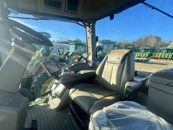 2023 John Deere 8R 340 Photo 7