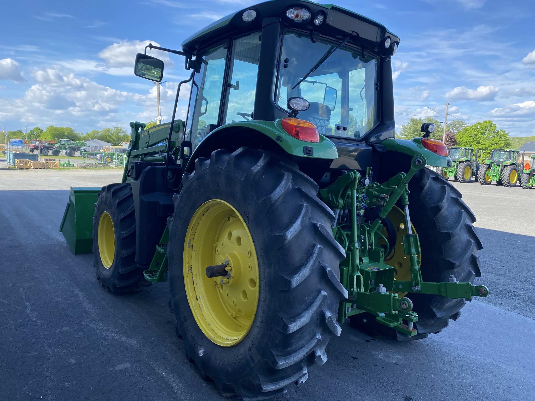 2024 John Deere 6120M Image 30