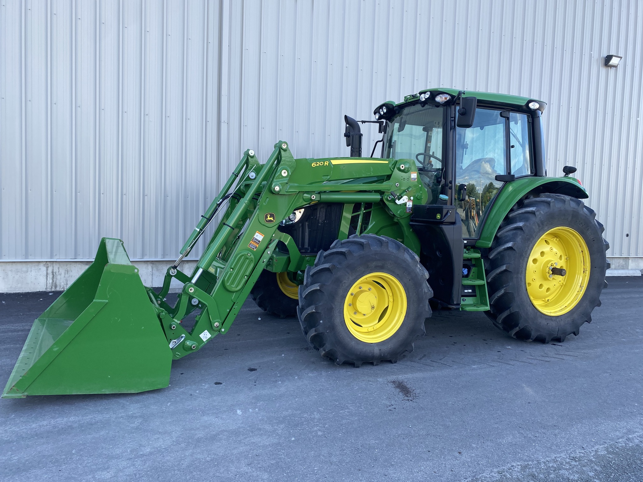 2024 John Deere 6120M Image 1