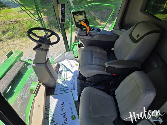 Photo of 2022 John Deere X9 1100