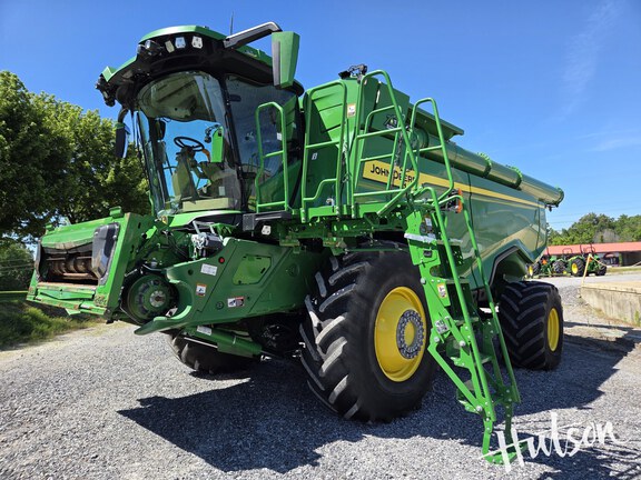 Photo of 2022 John Deere X9 1100