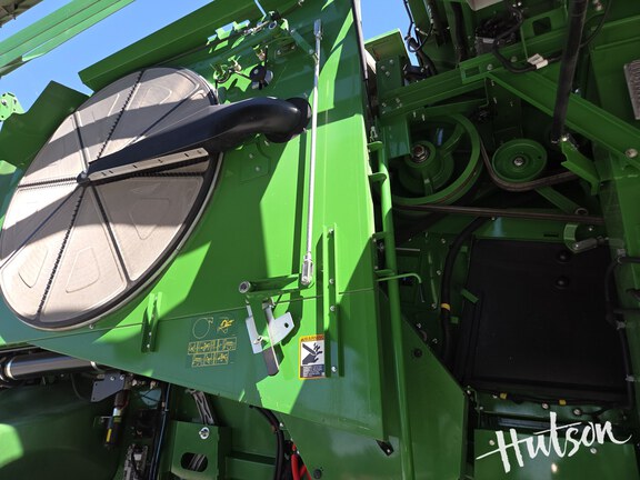 Photo of 2022 John Deere X9 1100