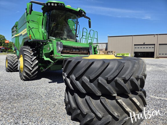 Photo of 2022 John Deere X9 1100