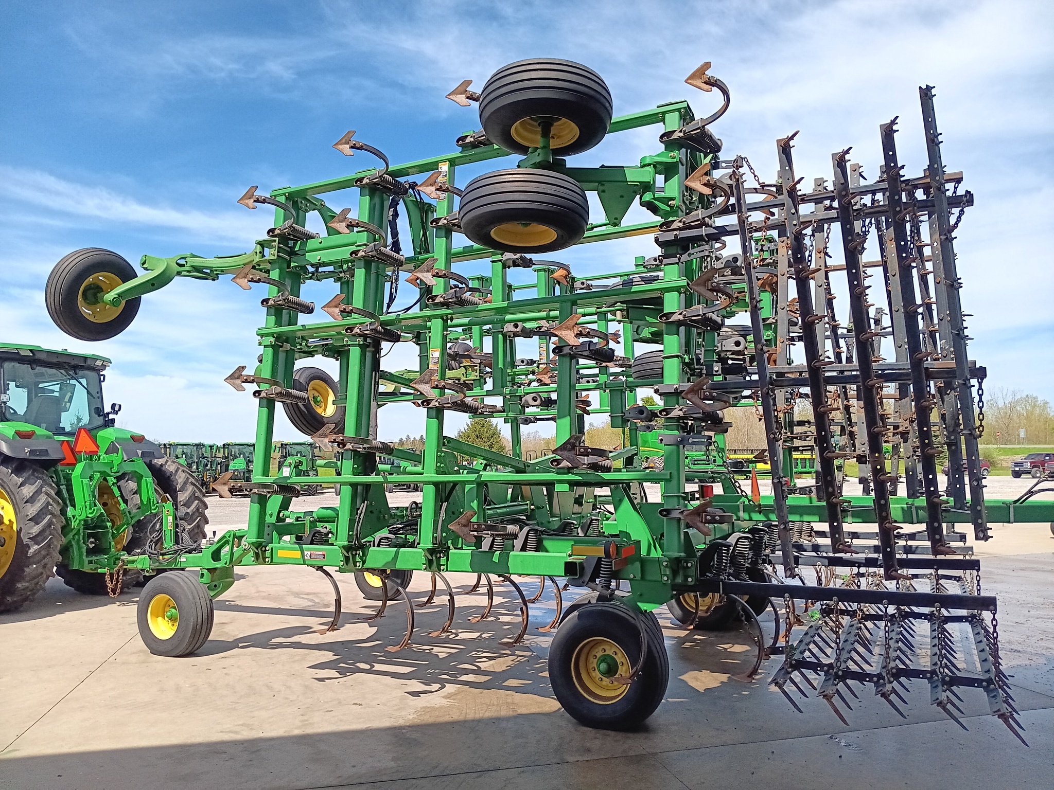 2010 John Deere 2210 Image 8