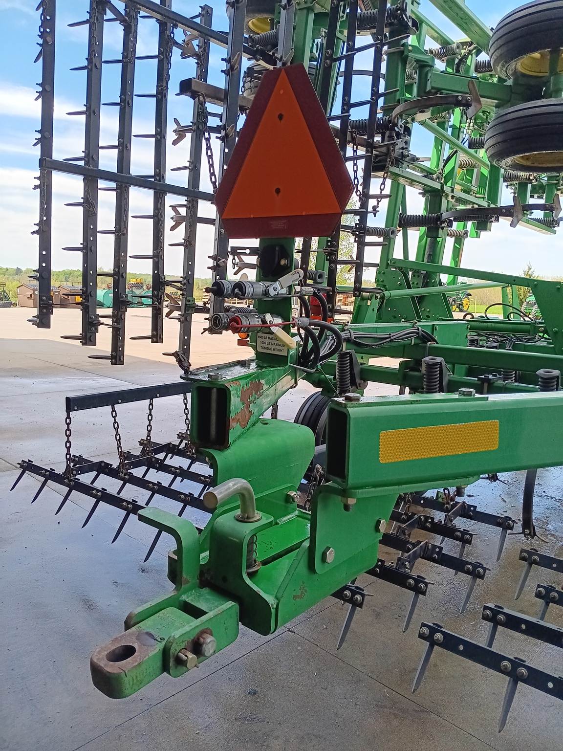 2010 John Deere 2210 Image 11