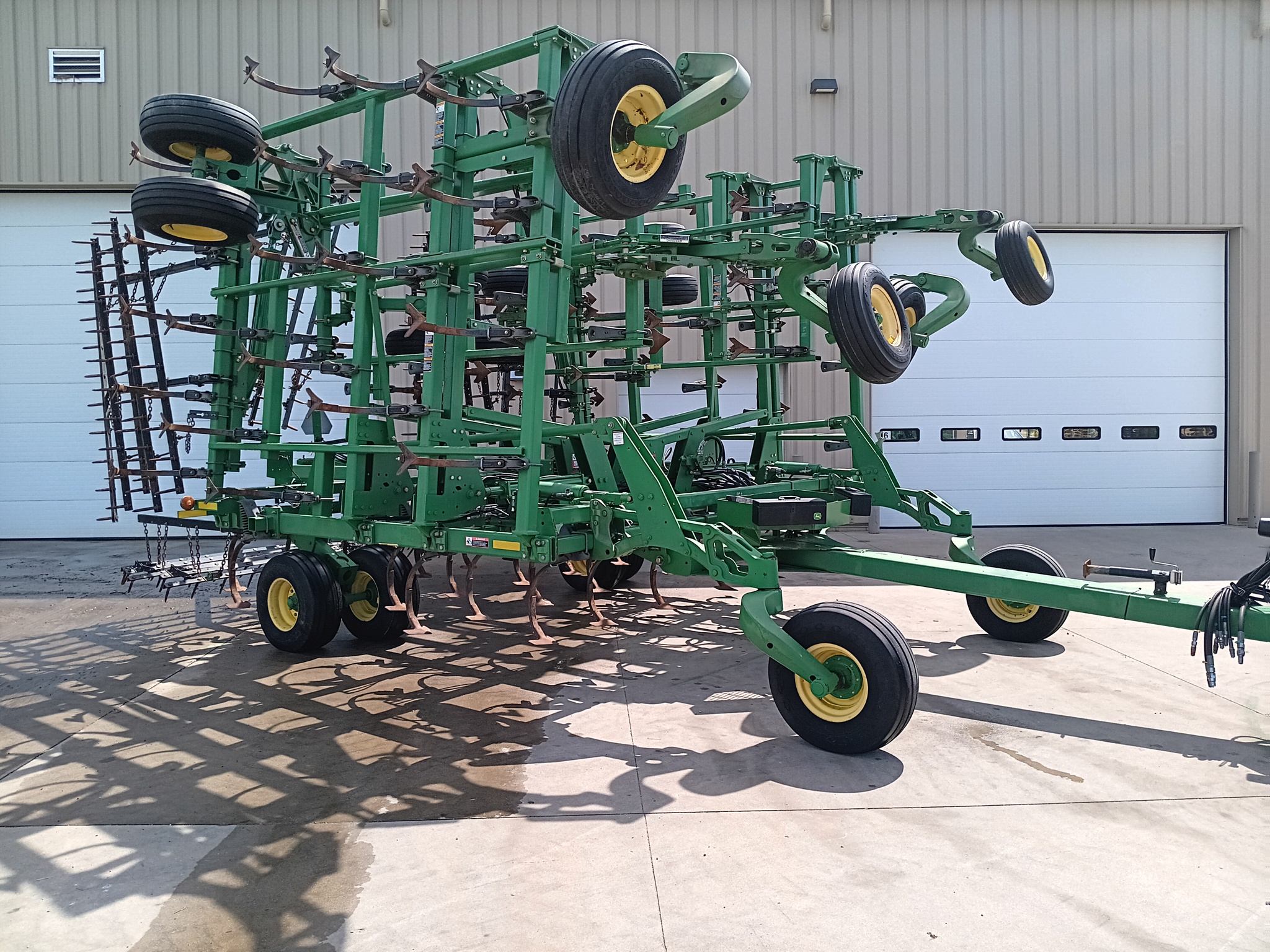 2010 John Deere 2210 Image 5