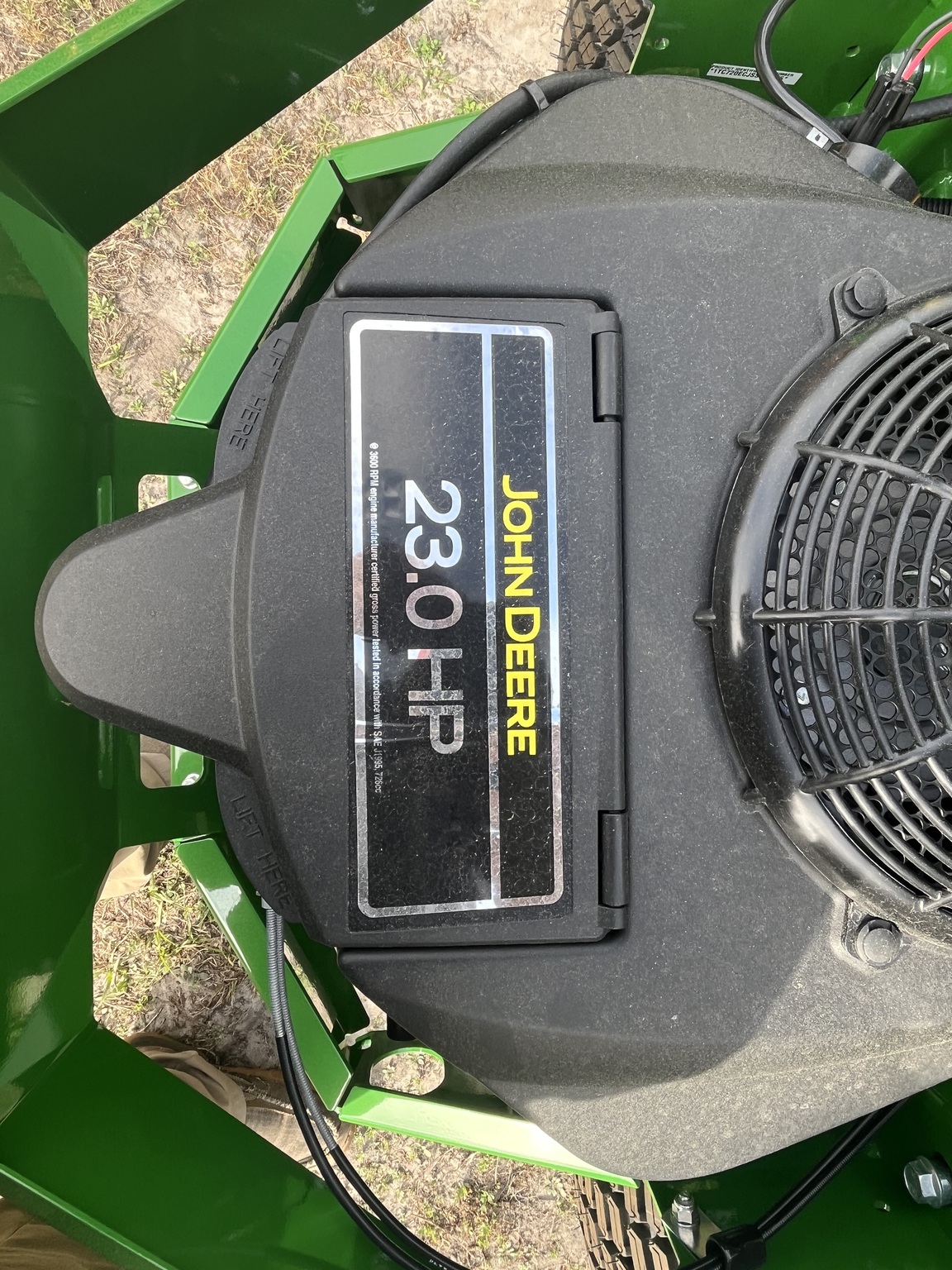 2025 John Deere Z720E Image 5