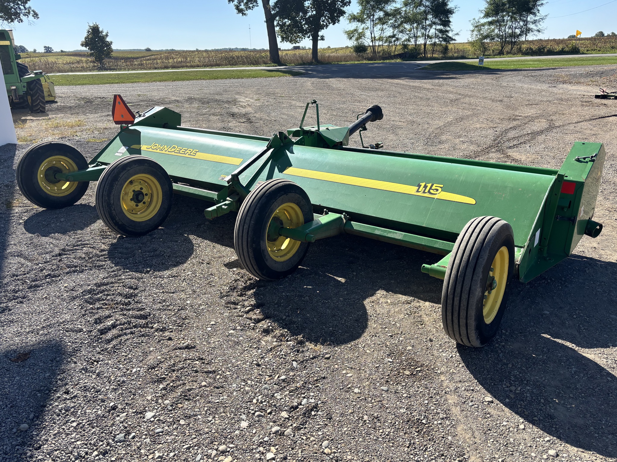 2010 John Deere 115 Image 6