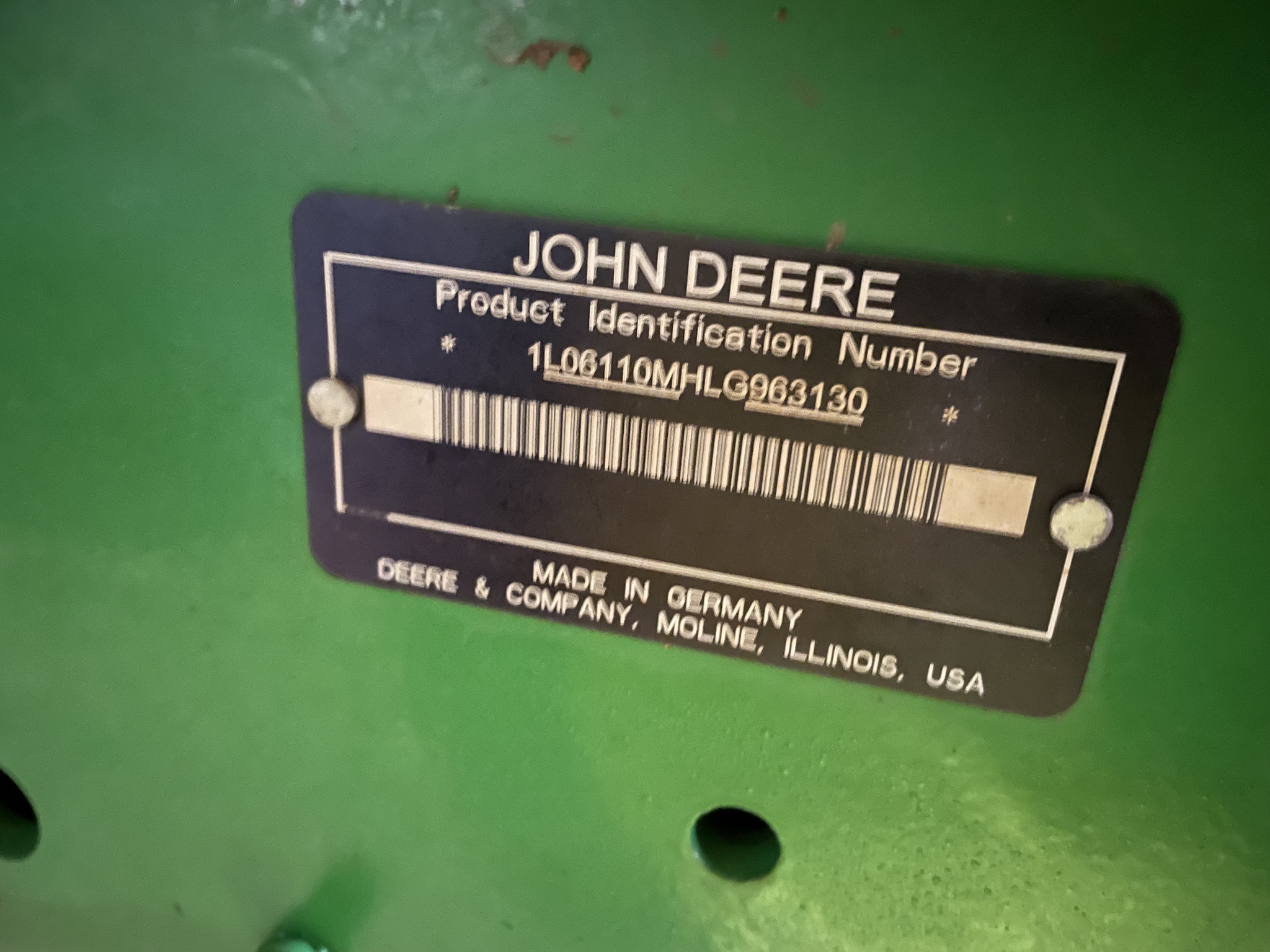 2020 John Deere 6110M Image 15