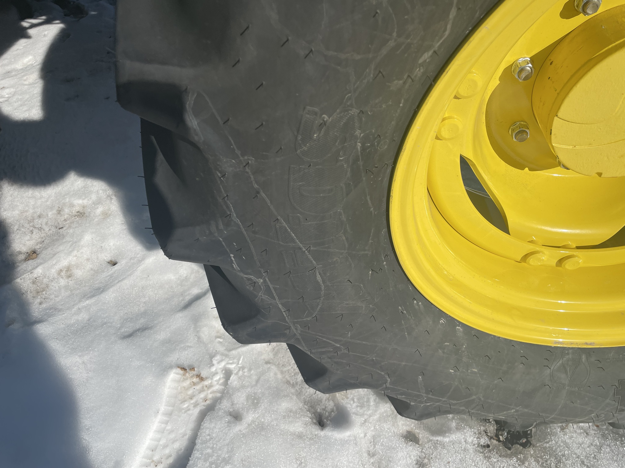 2020 John Deere 6110M Image 8